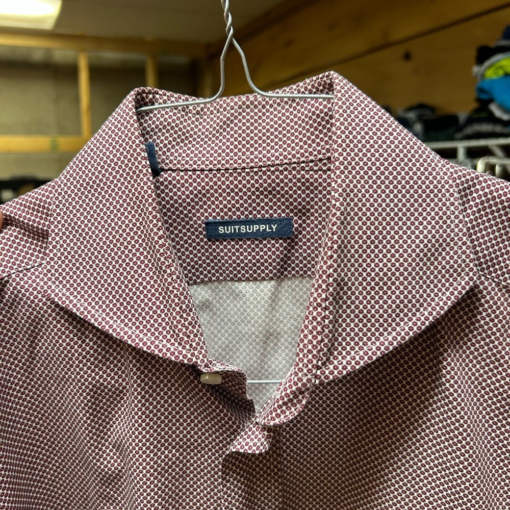 SuitSupply dress shirt - cutaway collar - maroon floral